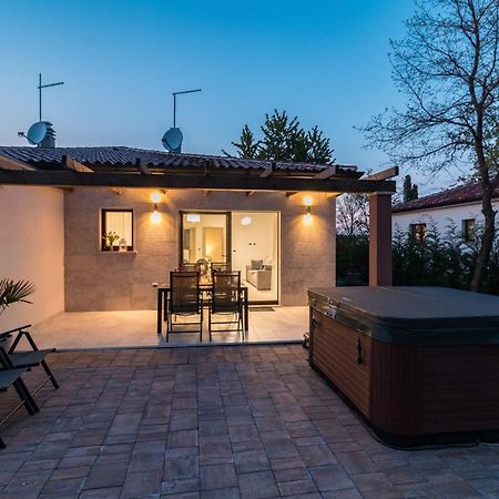 Apartmani Noa I Natali Kaldanija Ngoại thất bức ảnh