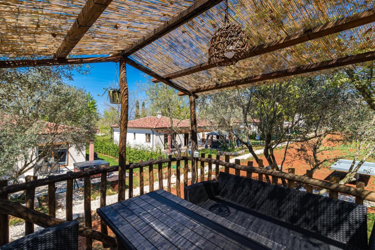 Apartmani Noa I Natali Kaldanija Ngoại thất bức ảnh