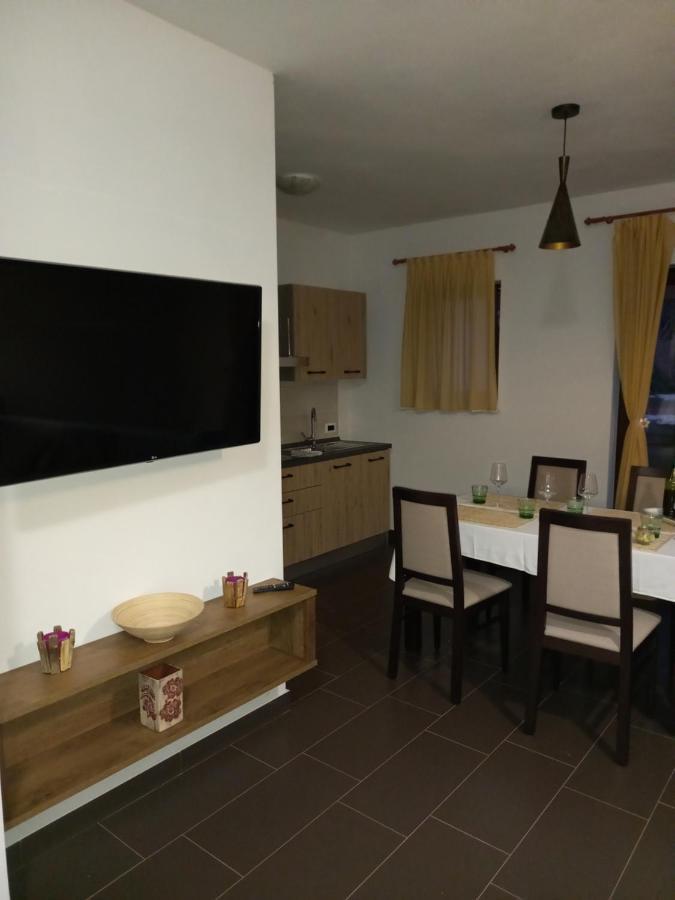 Apartmani Noa I Natali Kaldanija Ngoại thất bức ảnh