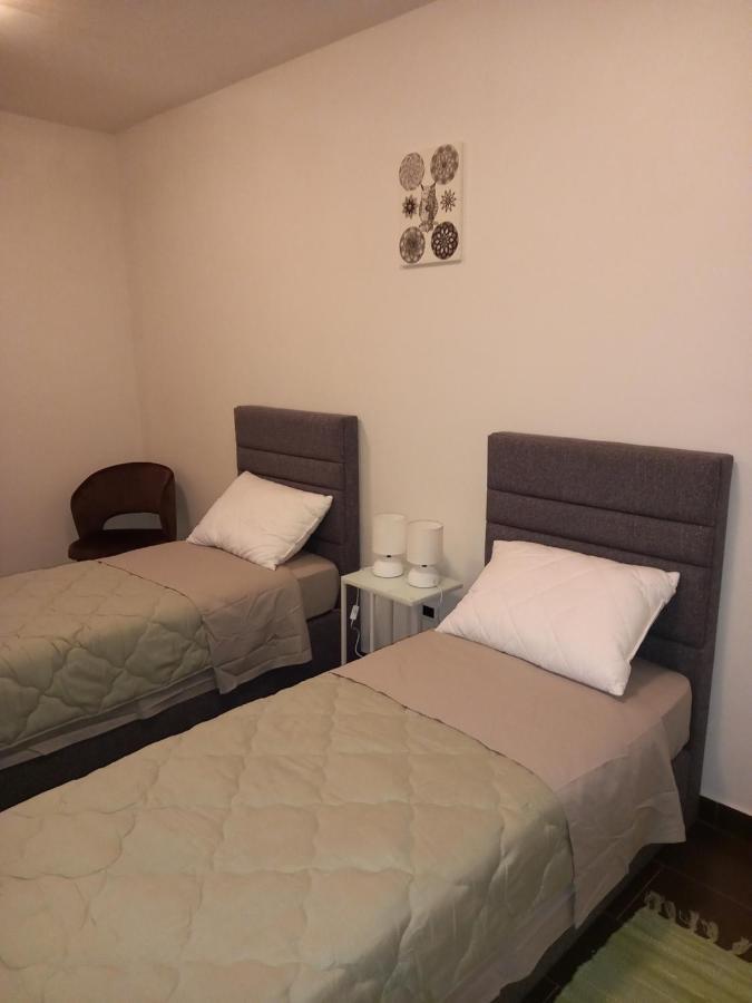 Apartmani Noa I Natali Kaldanija Ngoại thất bức ảnh