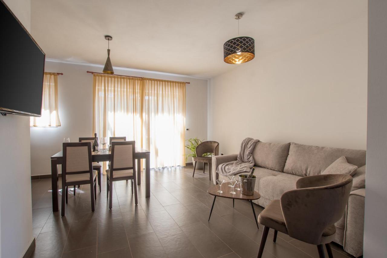 Apartmani Noa I Natali Kaldanija Ngoại thất bức ảnh